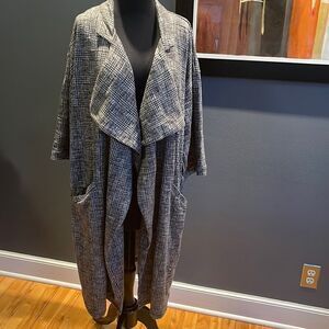 Collection by Bobeau gray plaid open front split wide draped collar cardigan. M